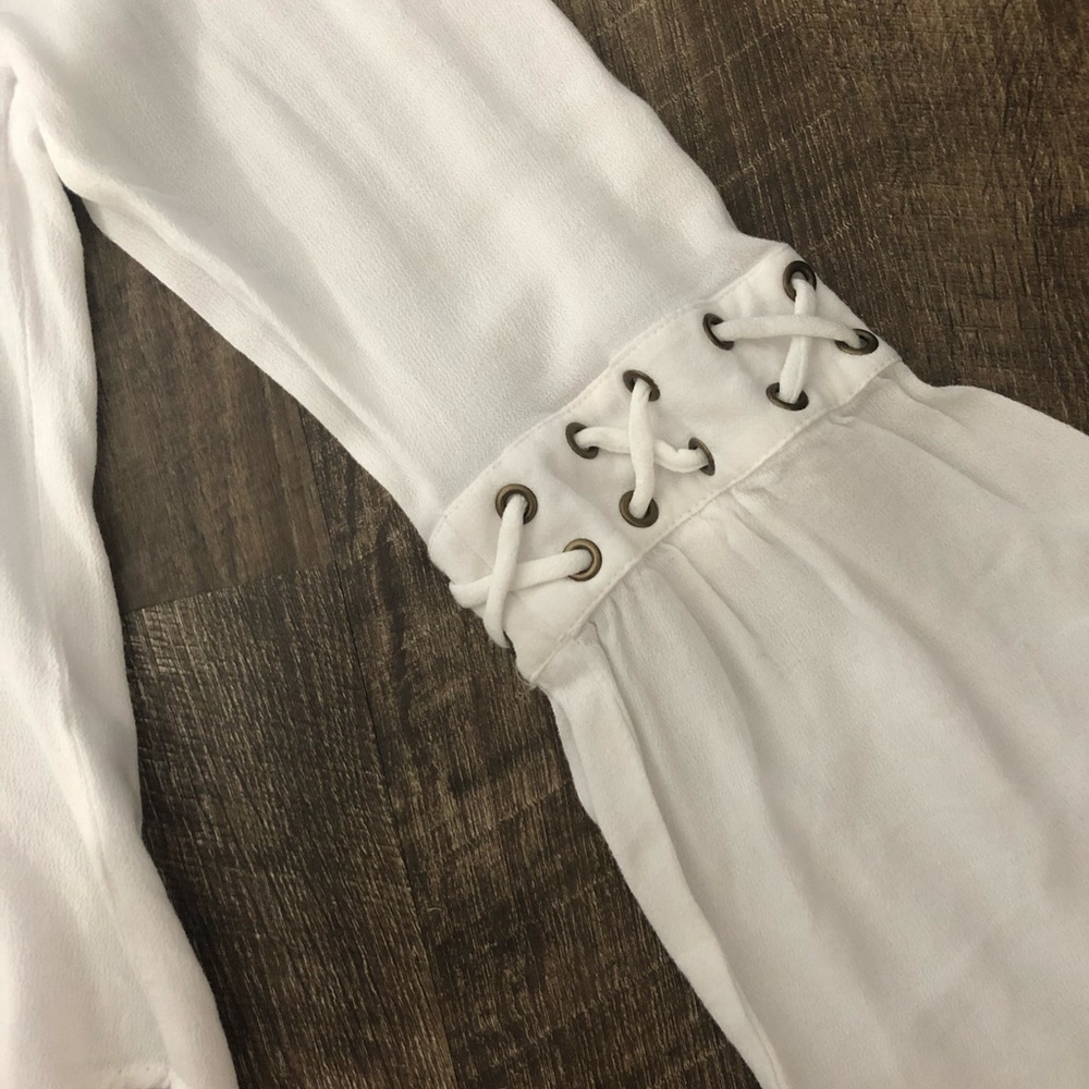 WAYF | Tie-Front Top - Picture 4 of 4